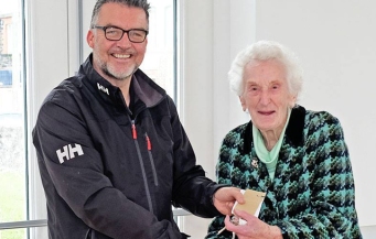 Mr Greg Power, THP Construction, hands over the keys of new Hall to Miss Vera Girvan